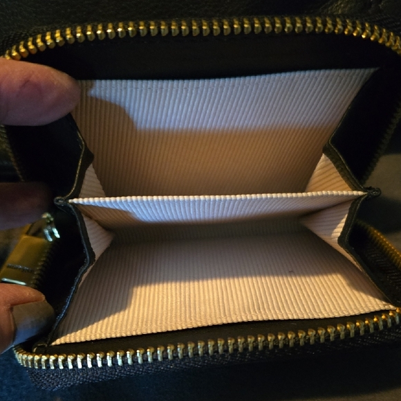 Margot Black Leather Crossbody Bag and Wallet Set - Picture 2 of 7